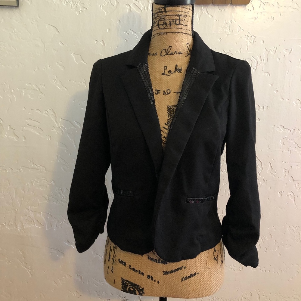 Sloosh black blazer with rusched sleeves, size L